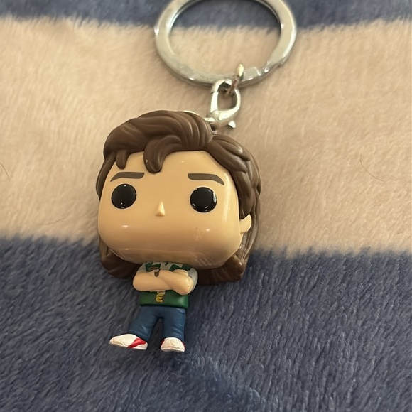 Funko Pocket Pop! Stranger Things Steve ( - Picture 3 of 4